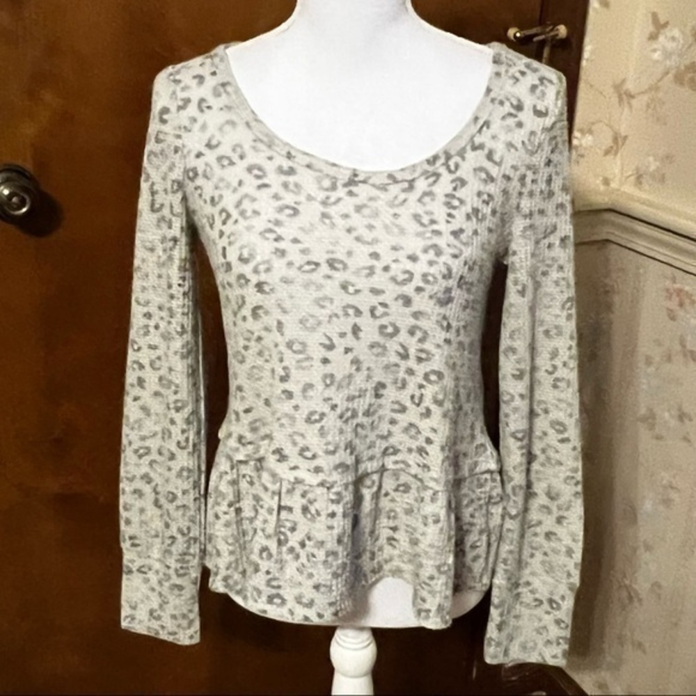 Cozie by Pink Rose Grey on Gray Leopard Print Boho Top NWT Medium